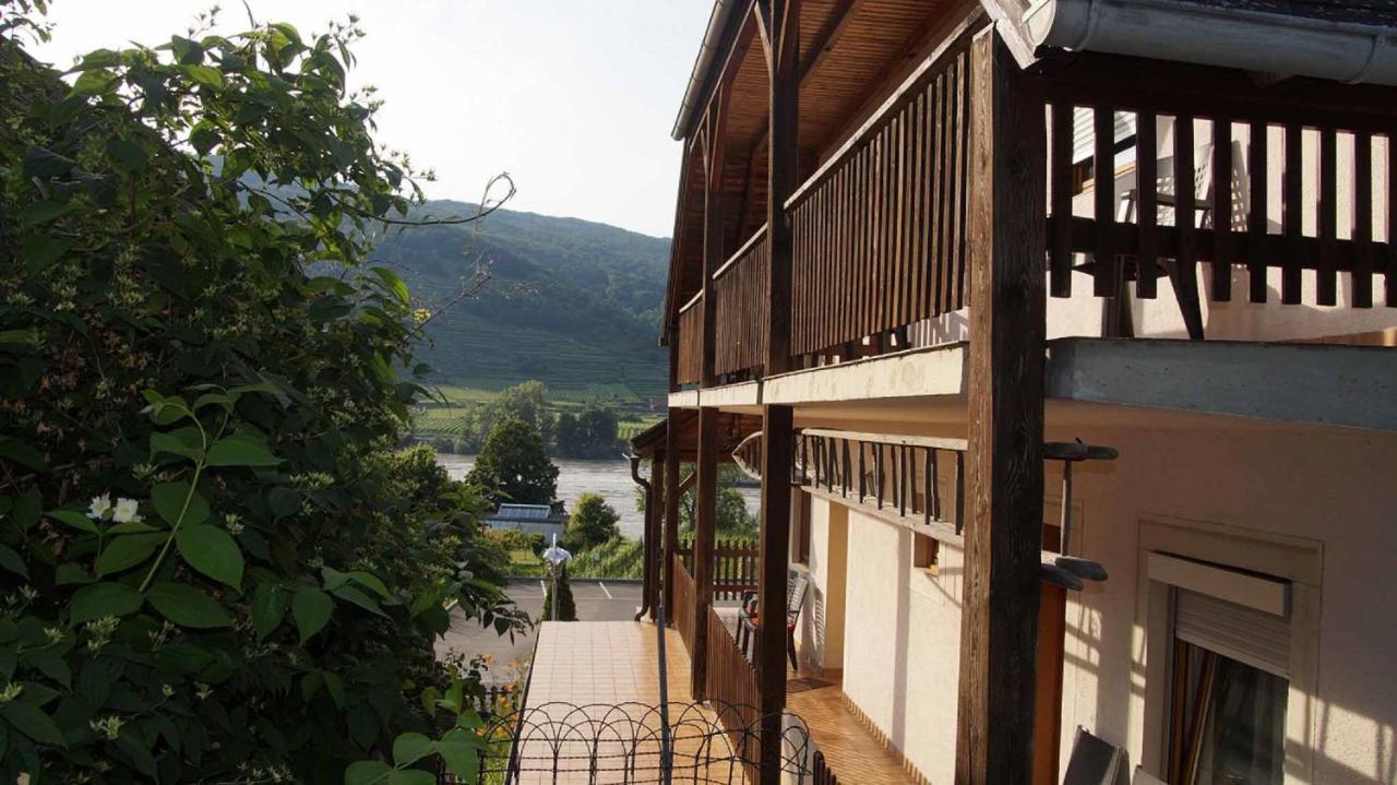 Weingut & Gaestezimmer Pammer Mitterarnsdorf Exterior photo